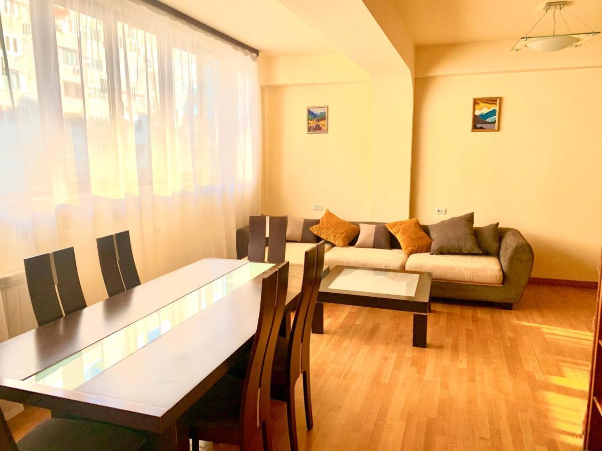Apartment Amiryan Erévan Extérieur photo